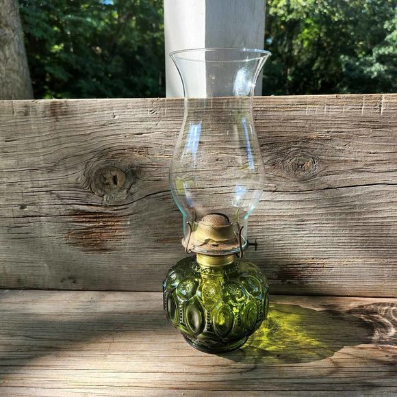 VINTAGE LE Smith Oil Lamp, Moss GREEN 13" Tall, Moon-Stars Pattern Pressed MCM - Picture 2 of 10